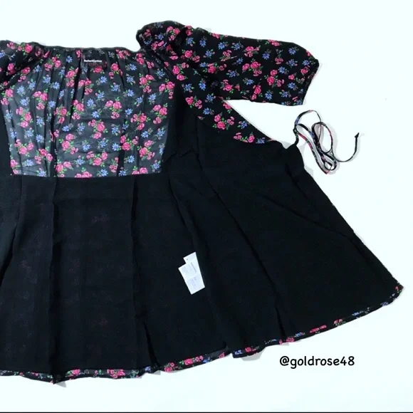 Reformation Eveleigh wrap dress in Brittany pattern - Picture 5 of 7